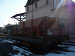 Ein alter Schotterwagen stand am 26.2.11 am Bahnhof (von der Weieritztalbahn) Dippoldiswalde
