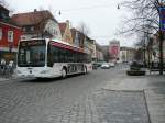 Busse/121758/ein-mercedes-benz-citaro-bus-fuhr-im Ein Mercedes-Benz Citaro Bus fuhr im Neumarkt am 14.2.11 auf der Oberen Marktstrae mit der Aufschrift:'562 Holzheim' vorbei