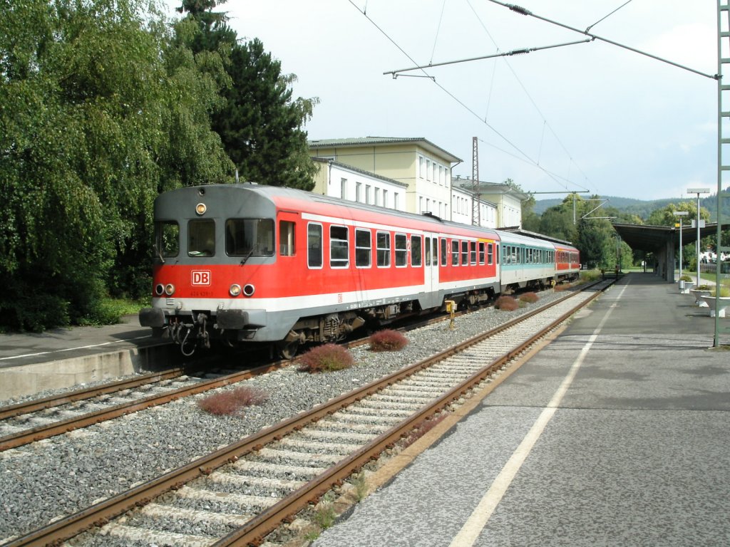 Ein DB 624 steht am 10.07.2004 im Hauptbahnhof von Iserlohn.